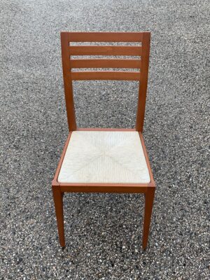 Sedia in legno con seduta impagliata - 10 Watt Location